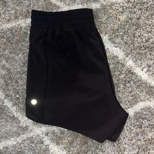 black lululemon shorts
